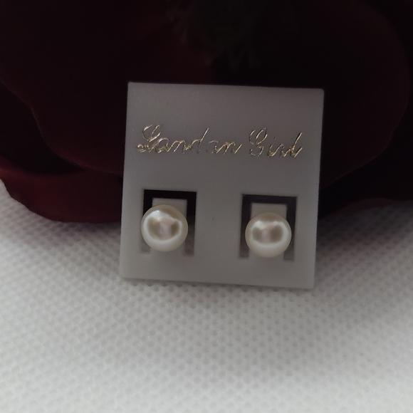 White Pearl Stud Earrings Landan Girl Real Pearl Stud Earrings - Picture 11 of 11